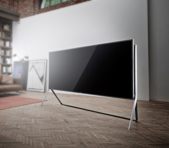 Samsung Bendable UHD TV (105 inch)