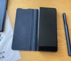 Samsung Z Fold 3 (256GB) + příslušenství