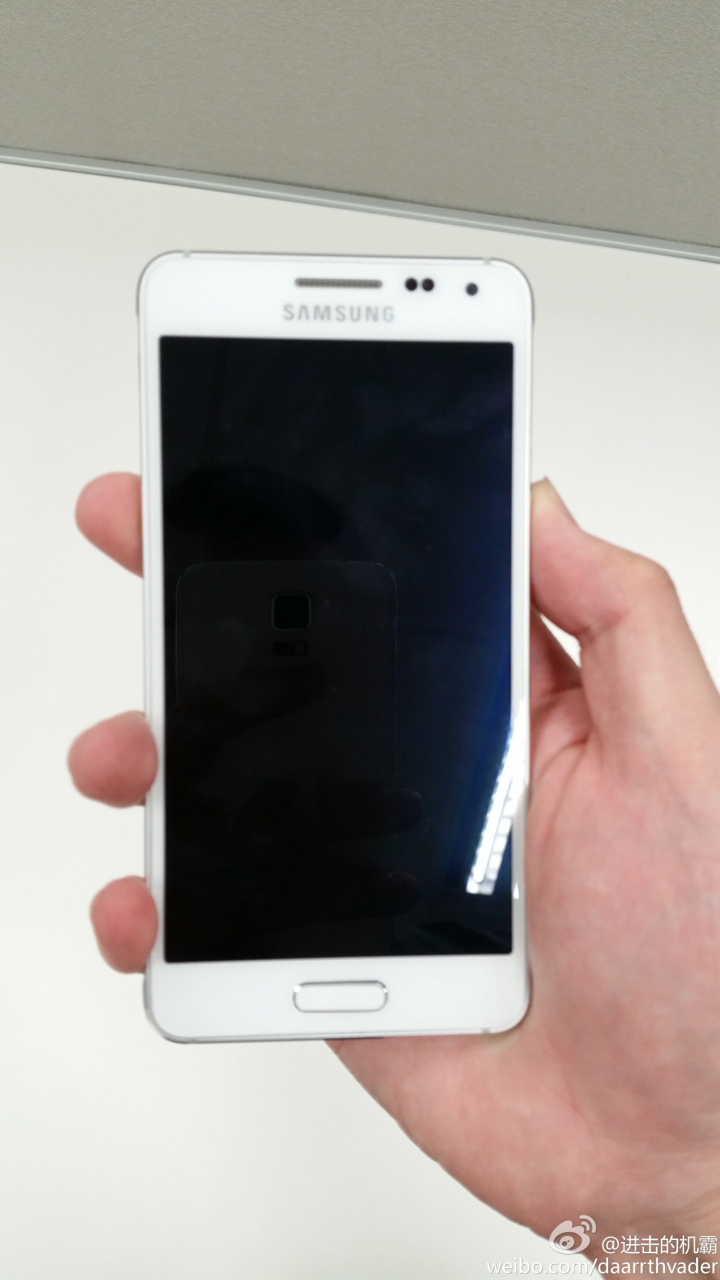 Samsung-Galaxy-Alpha-Blanc-07