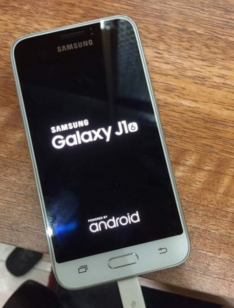 "Samsung" Galaxy J1 2016