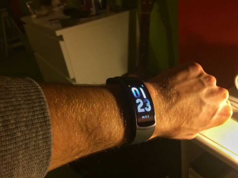 Gear Fit 2