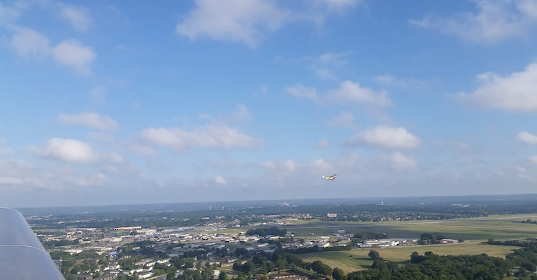 Galaxy S5 drop from plane Galaxy S5 drop from plane