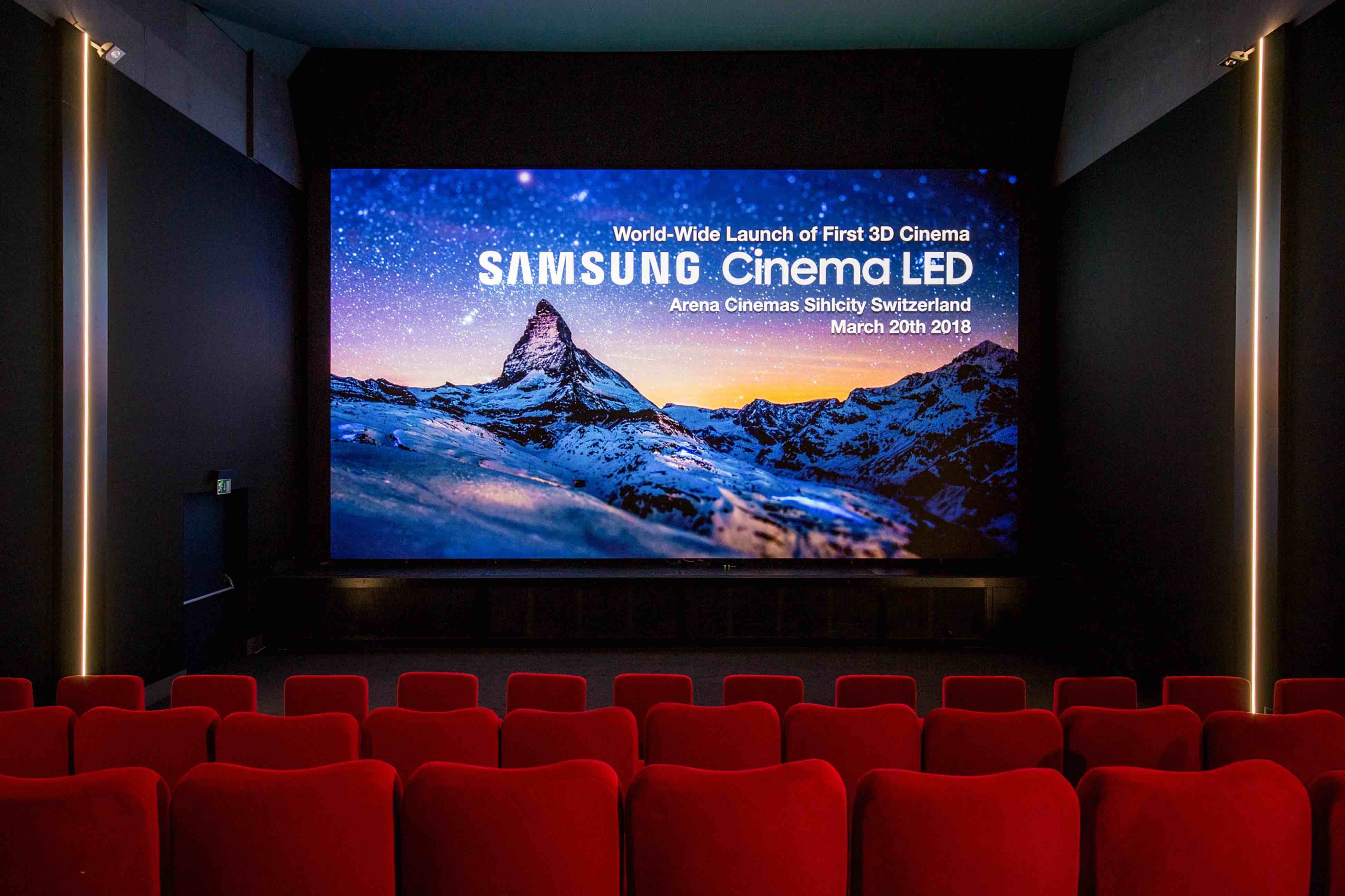 Реклама в кинотеатре форум. Samsung led Cinema. Экран кинотеатра. Кинозал экран. Светодиодный экран в театре.