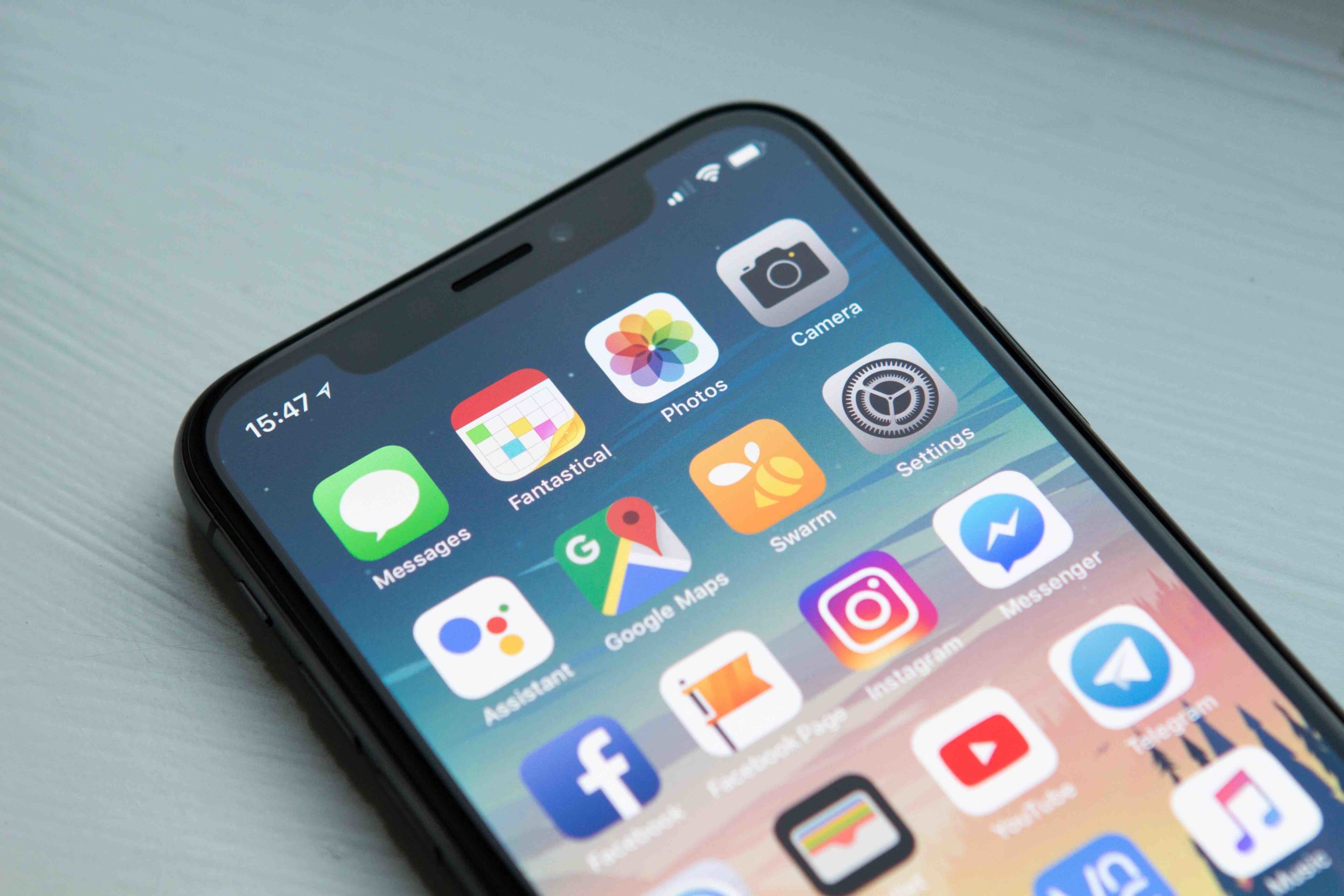 fotka_PR_Srovnejto_samsungmagazine.eu_Aplikace, které šetří peníze_IN fotka_PR_Srovnejto_samsungmagazine.eu_Aplikace-které-šetří-peníze_IN-scaled