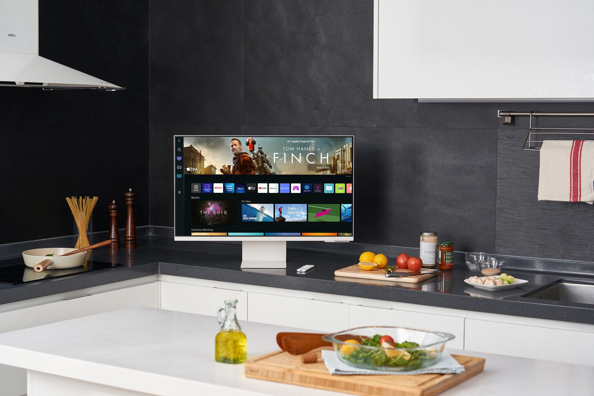 Samsung introduces the new Smart Monitor M9. And thanks to AI, it's ...