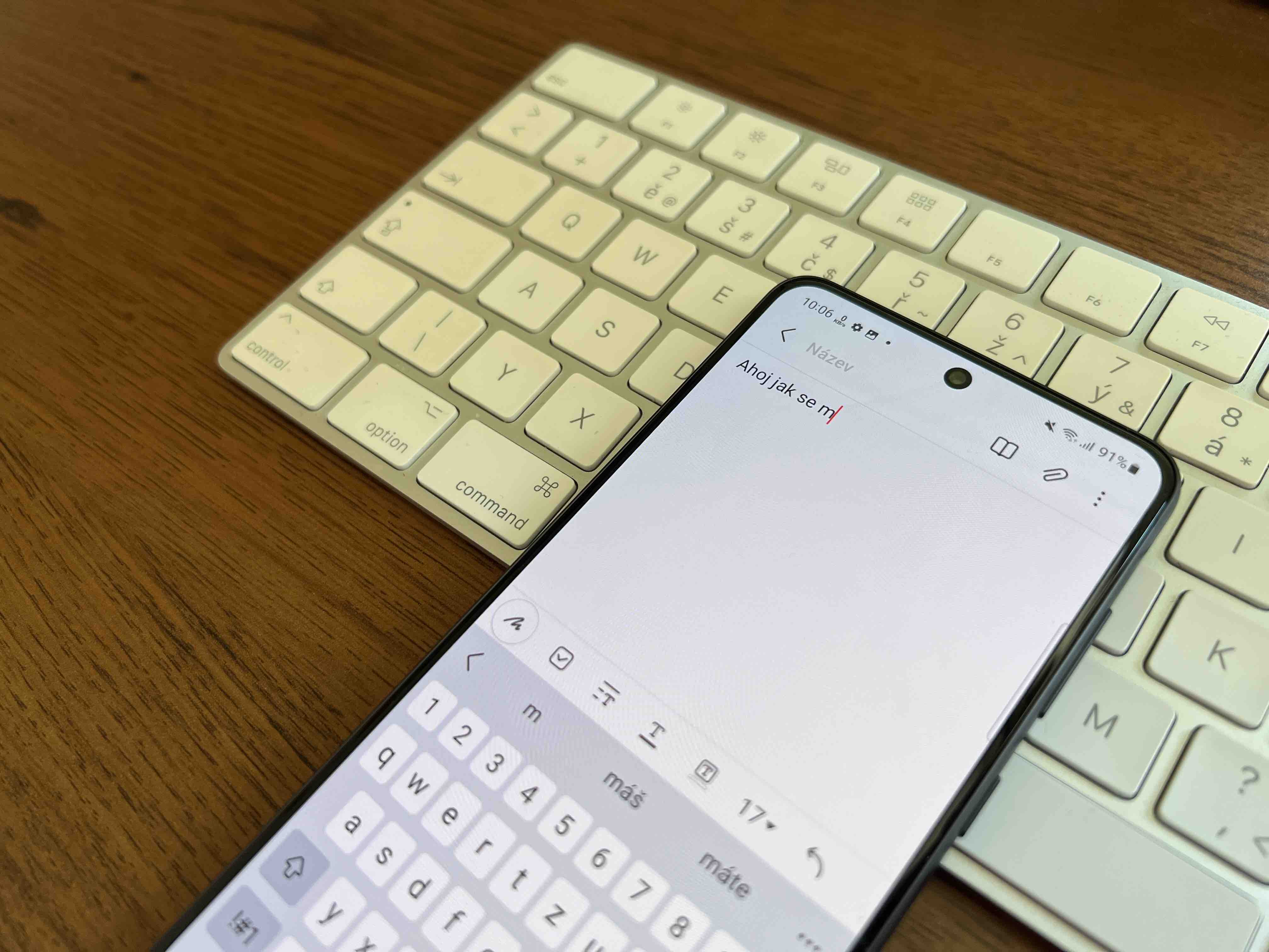 prediktivní zadávání textu cover