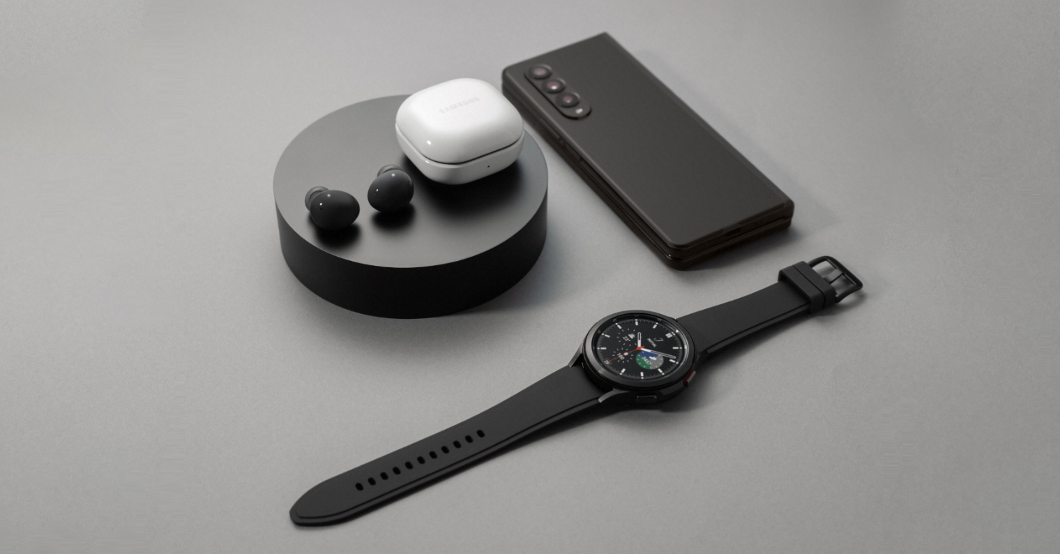 1520_794_Samsung_Watch4_fold3 1520_794_Samsung_Watch4_fold3