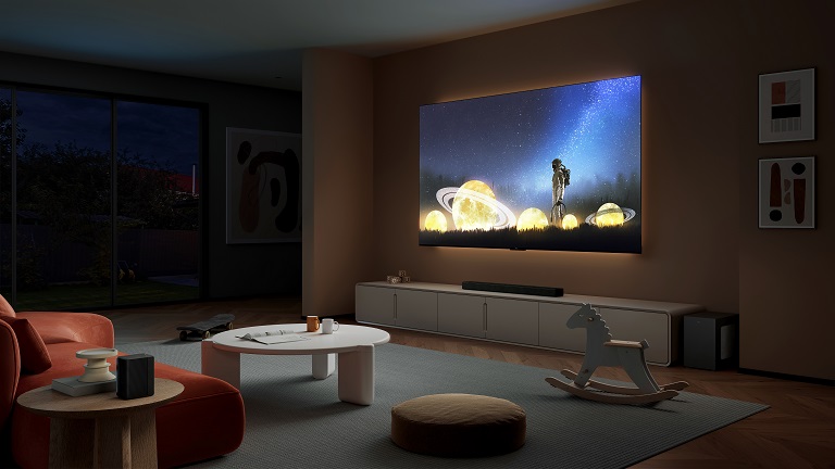 P745lifestyle images 1