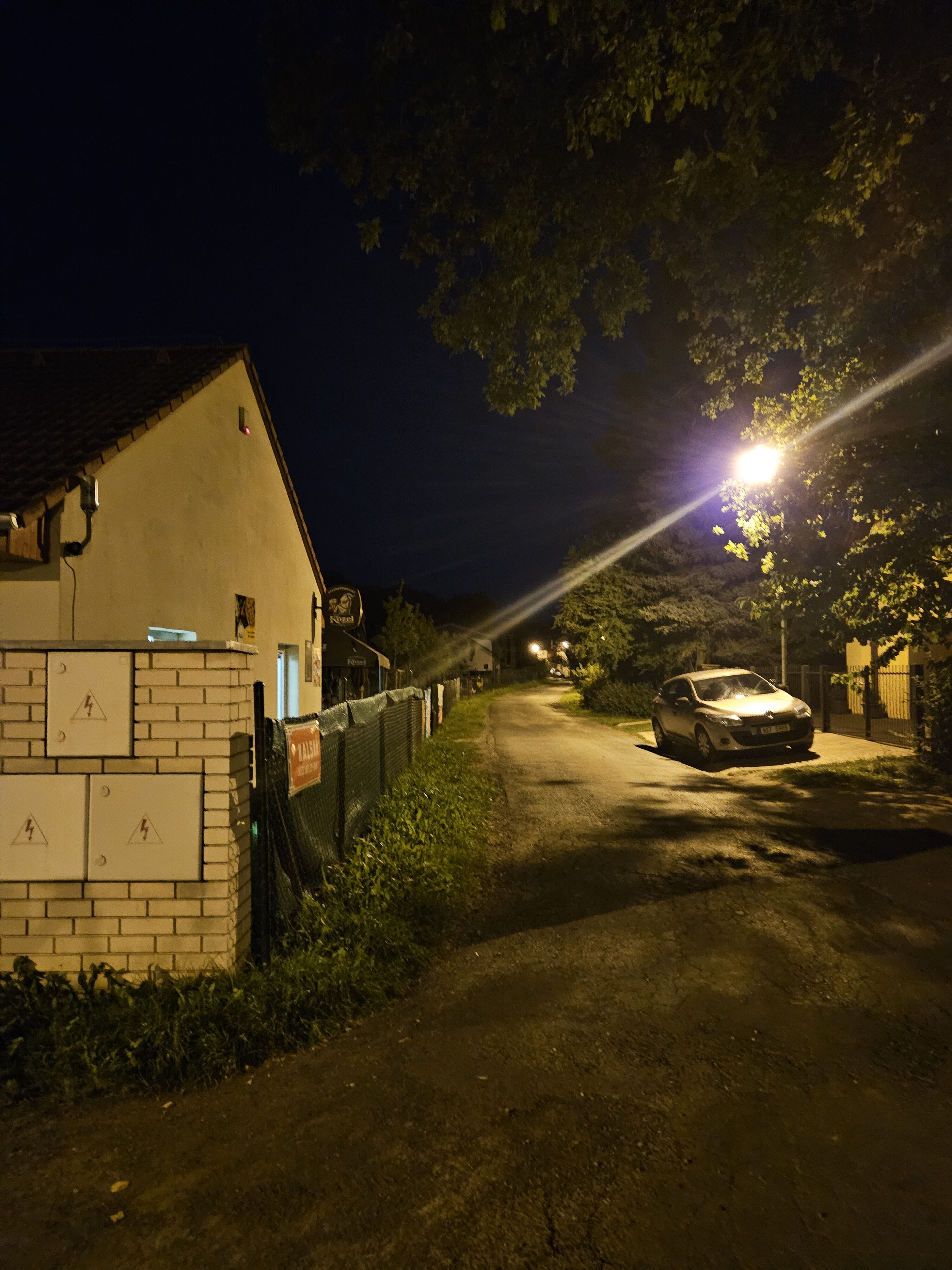 Galaxy Z Fold5 nocni fotky 19