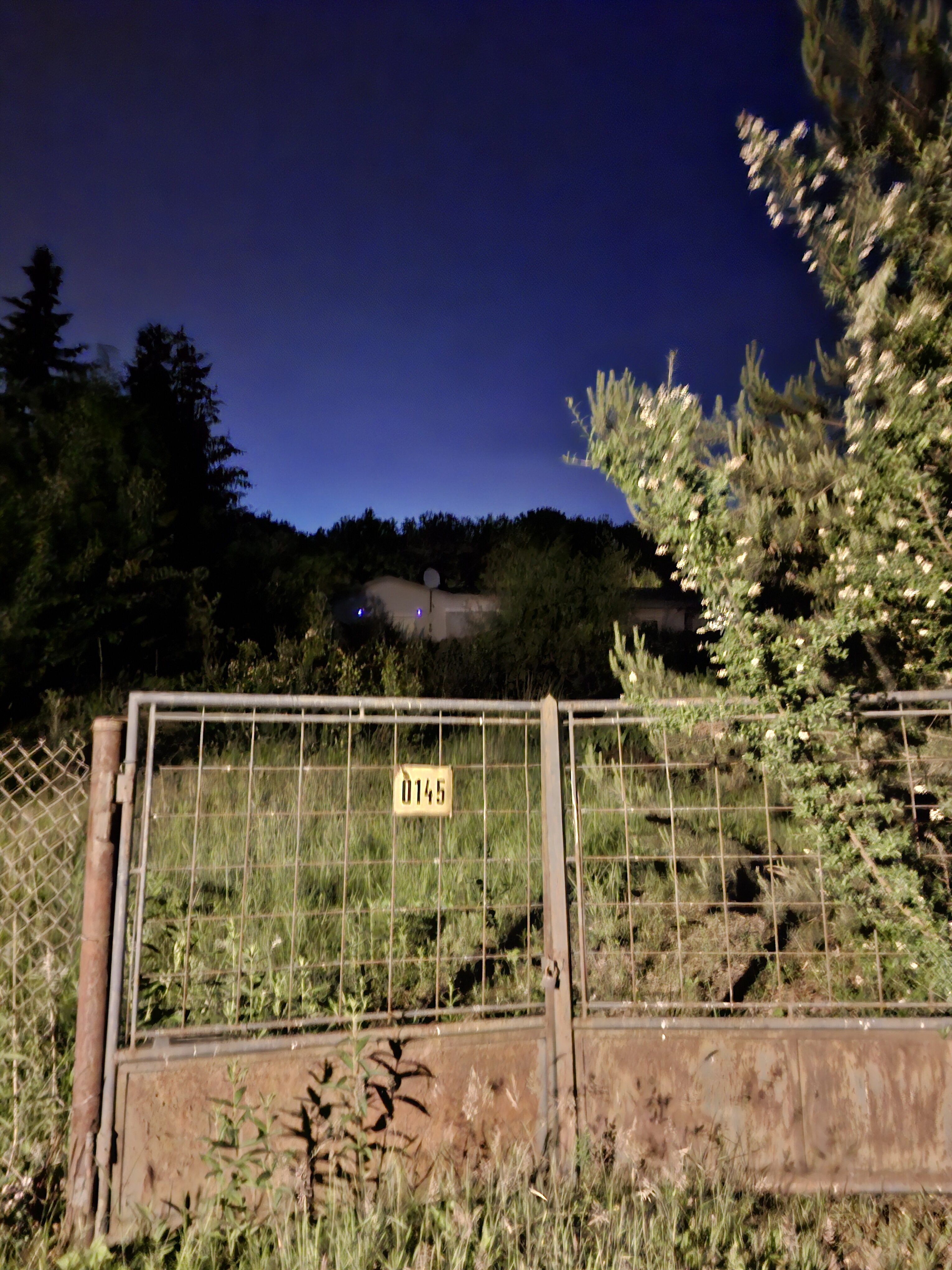 Galaxy A55 fotky noc 29