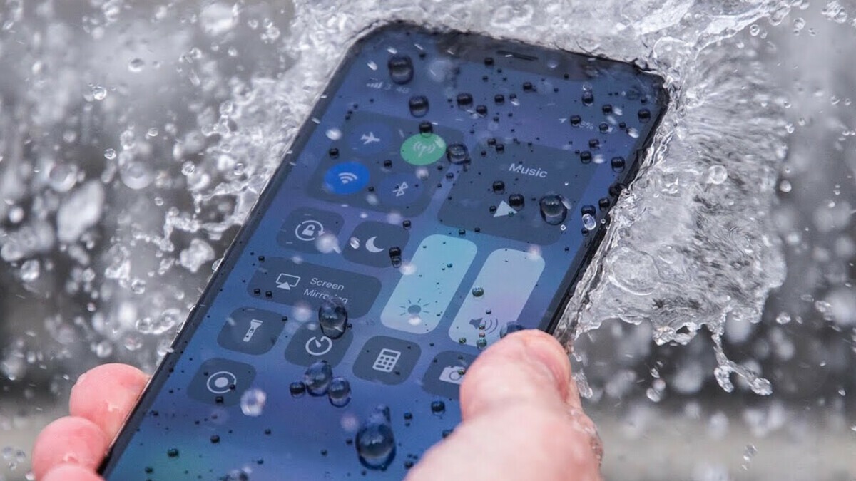 Fixing Your Wet Phone by Playing a YouTube Video Isn't as Crazy as it Sounds