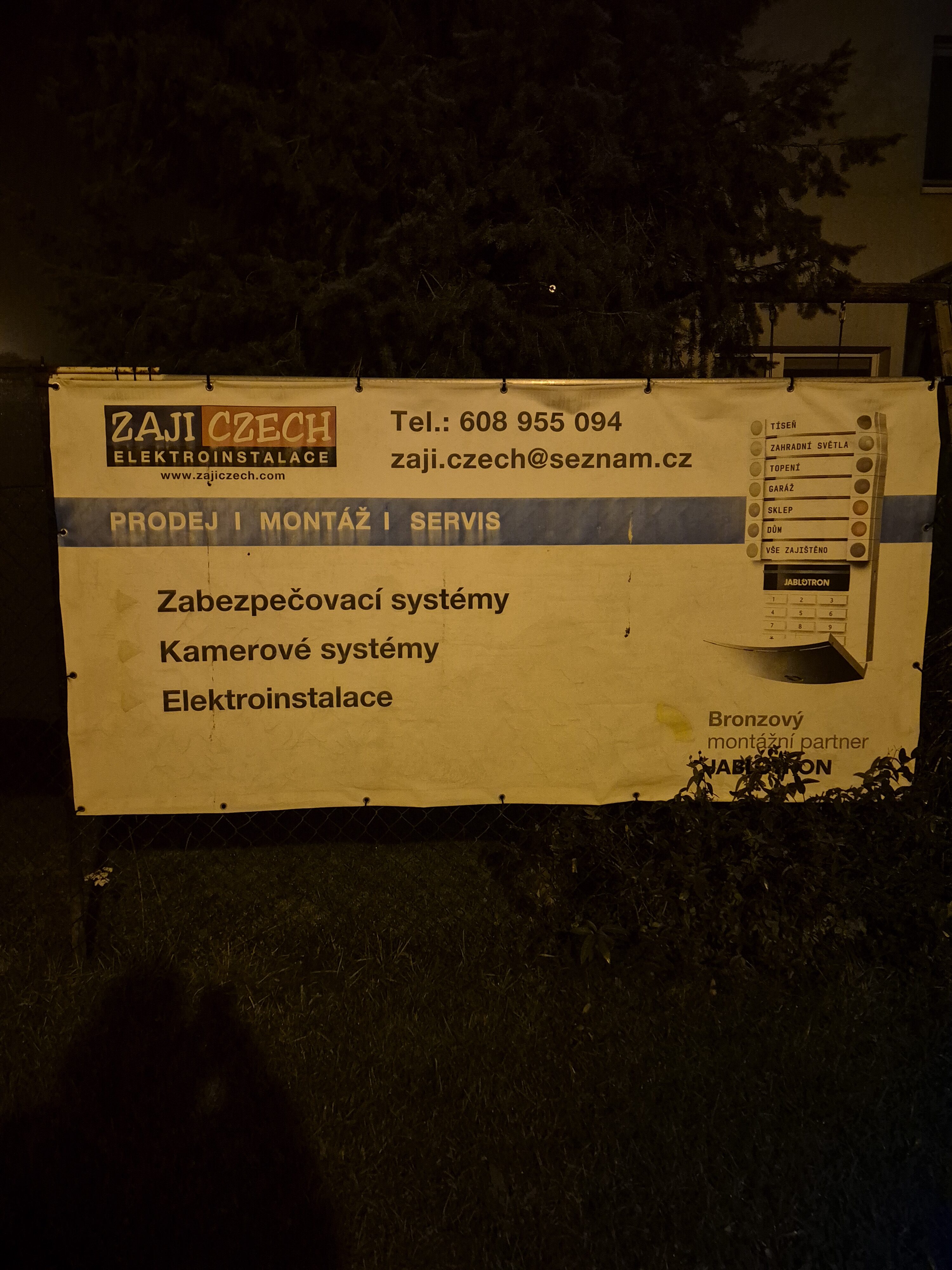 Galaxy S24 FE nocni fotky 19