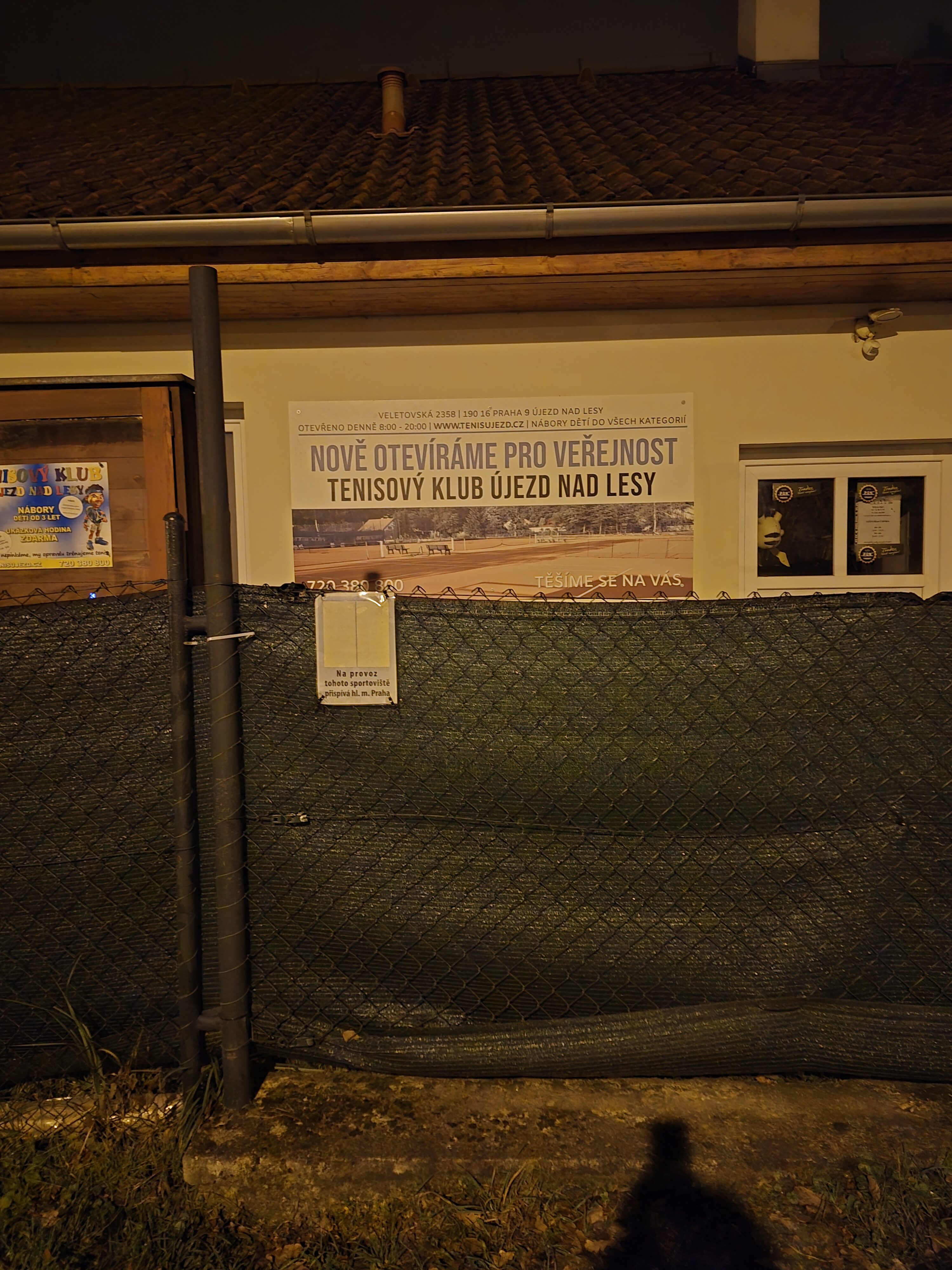 Galaxy S24 FE nocni fotky 6