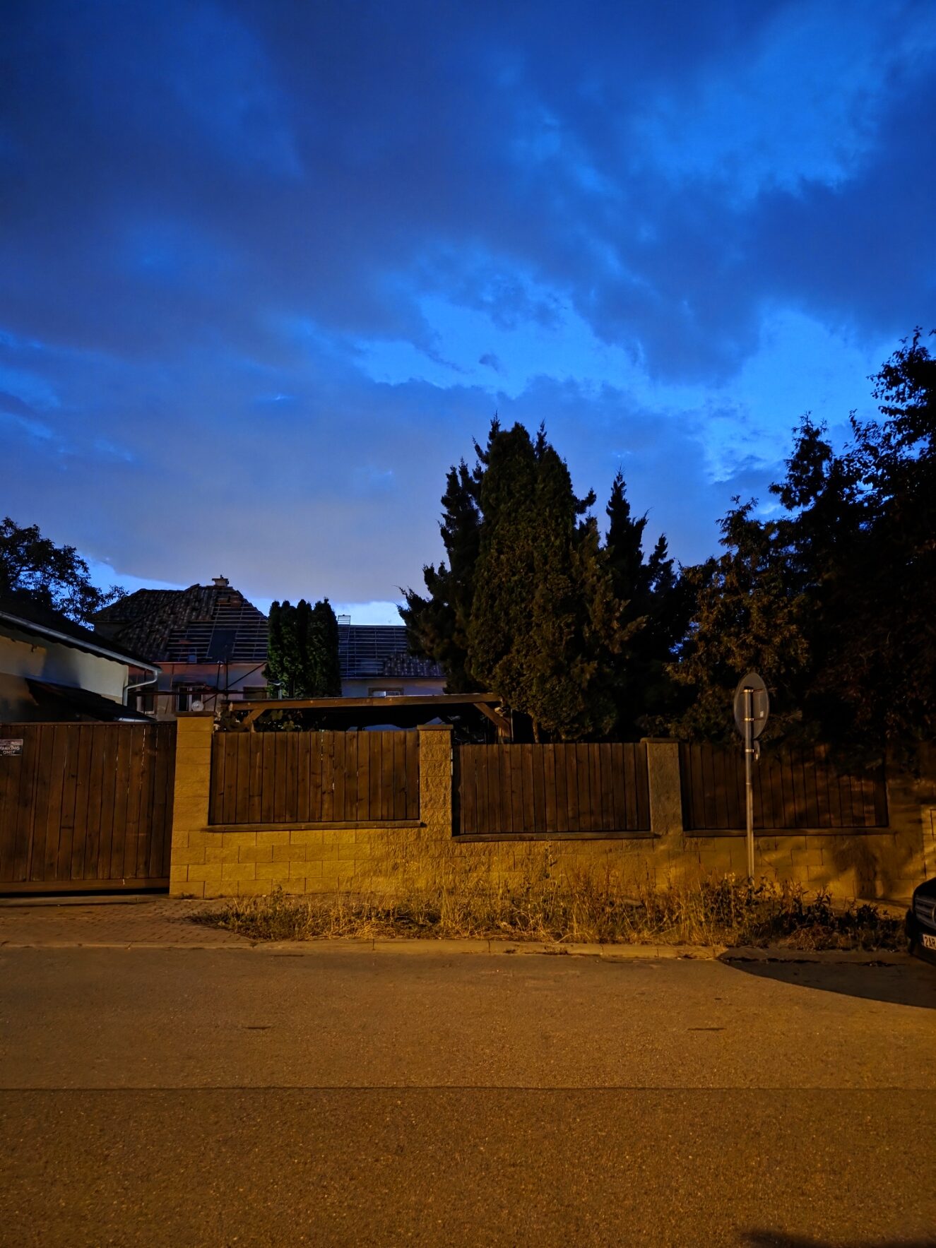 Galaxy S25 Plus nocni fotka 2