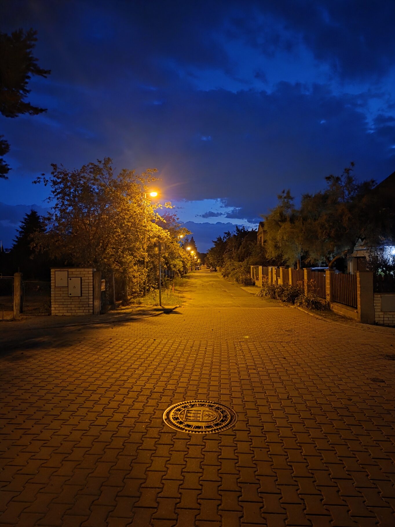 Galaxy S25 Plus nocni fotka 3