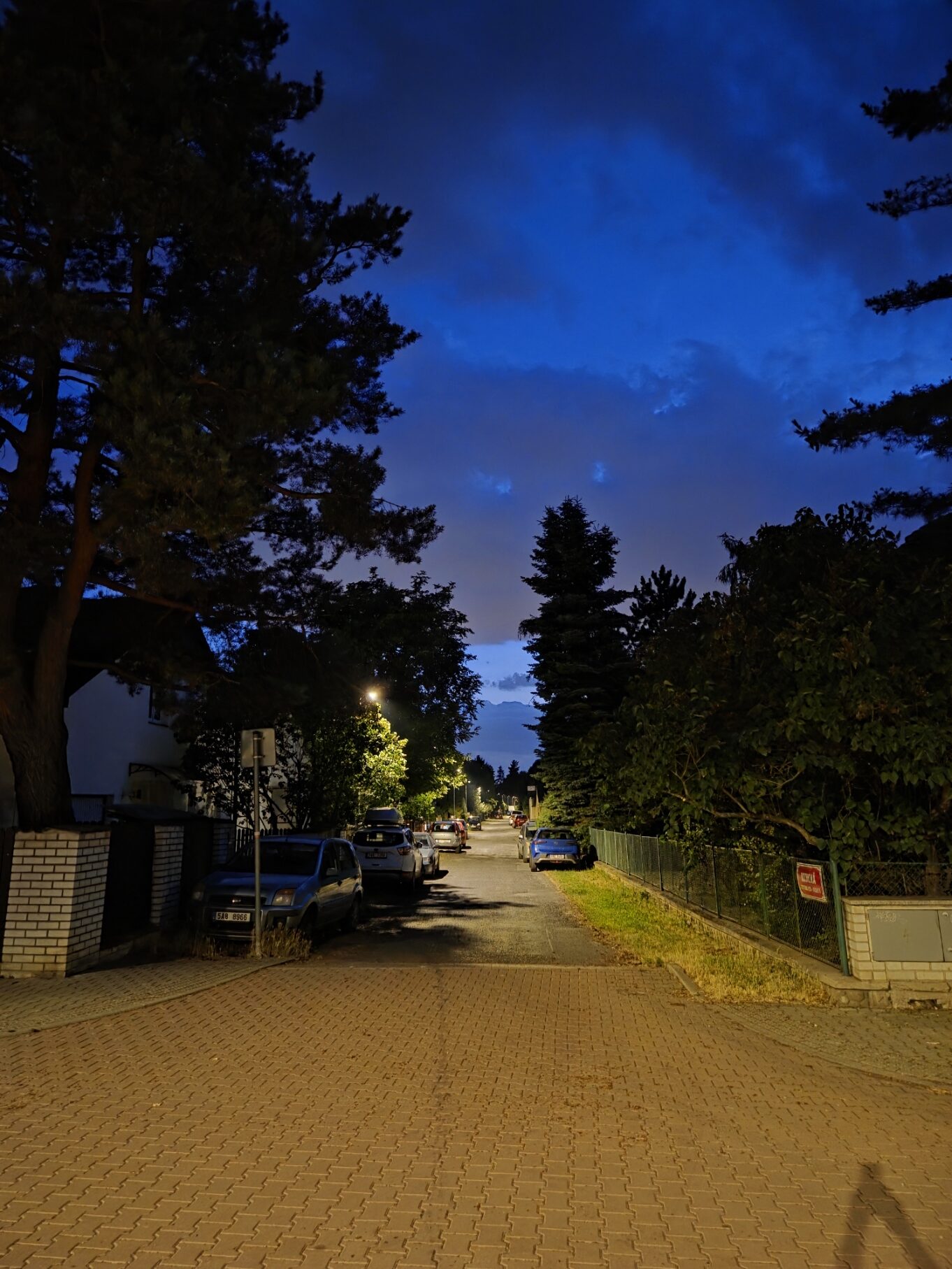 Galaxy S25 Plus nocni fotka 5