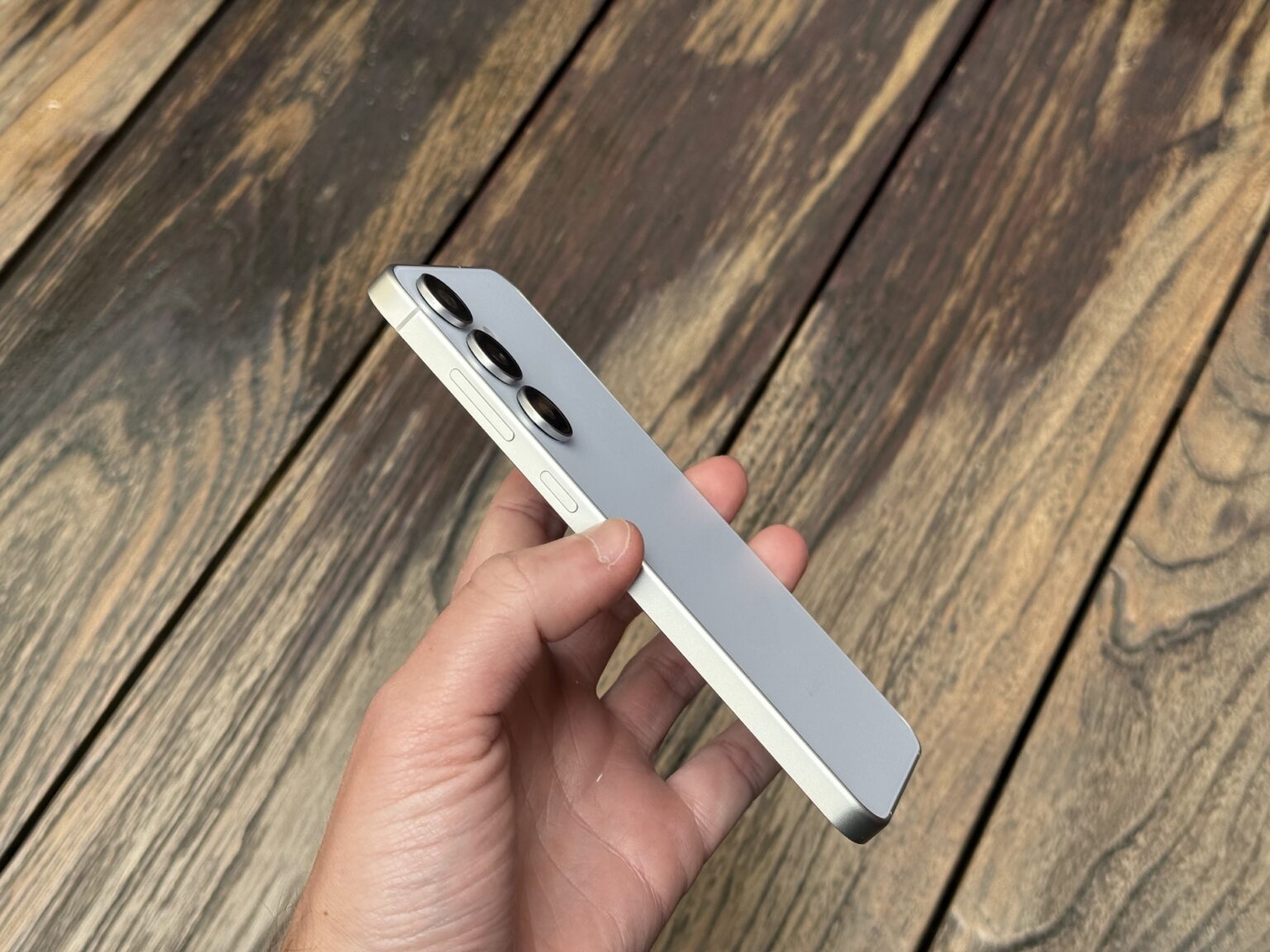 Full comparison: Galaxy S25 FE vs. S24 FE – Samsung Magazine