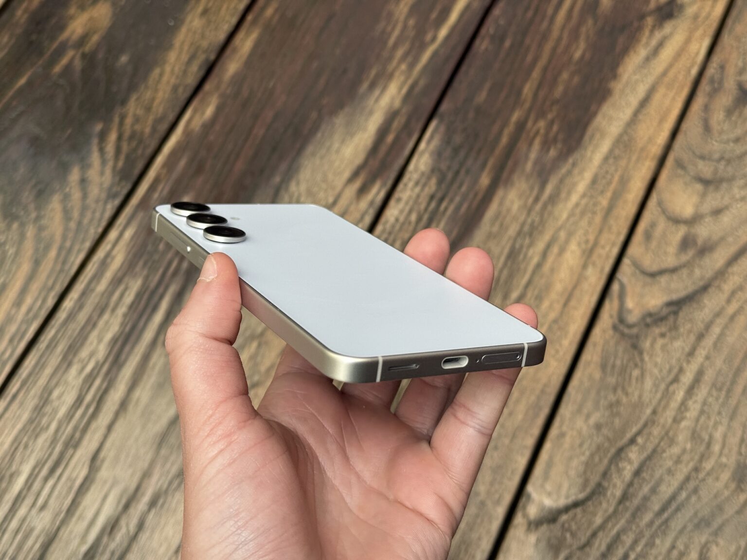 Full comparison: Galaxy S25 FE vs. S24 FE – Samsung Magazine