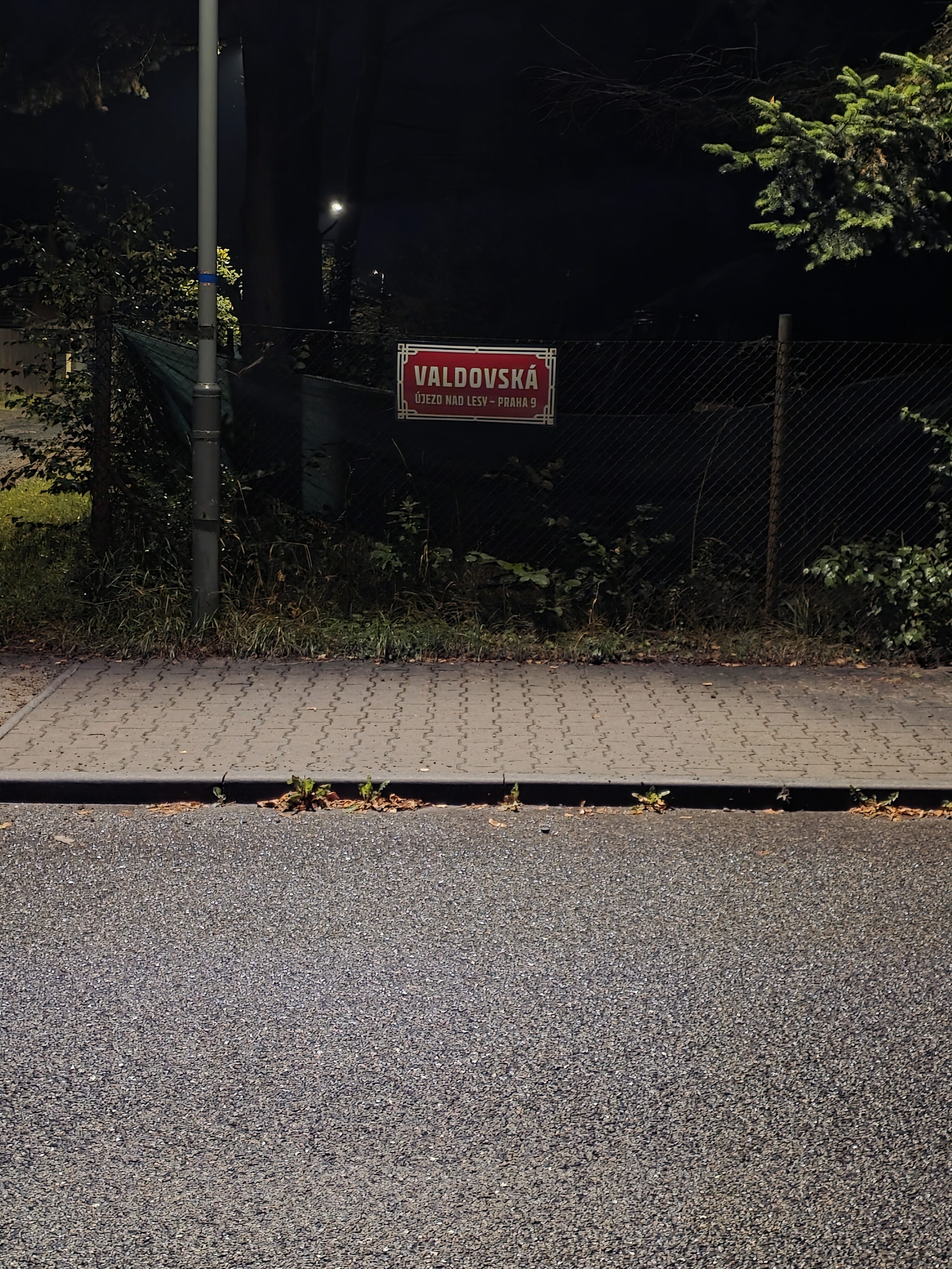 Galaxy Z Fold7 fotky noc 20