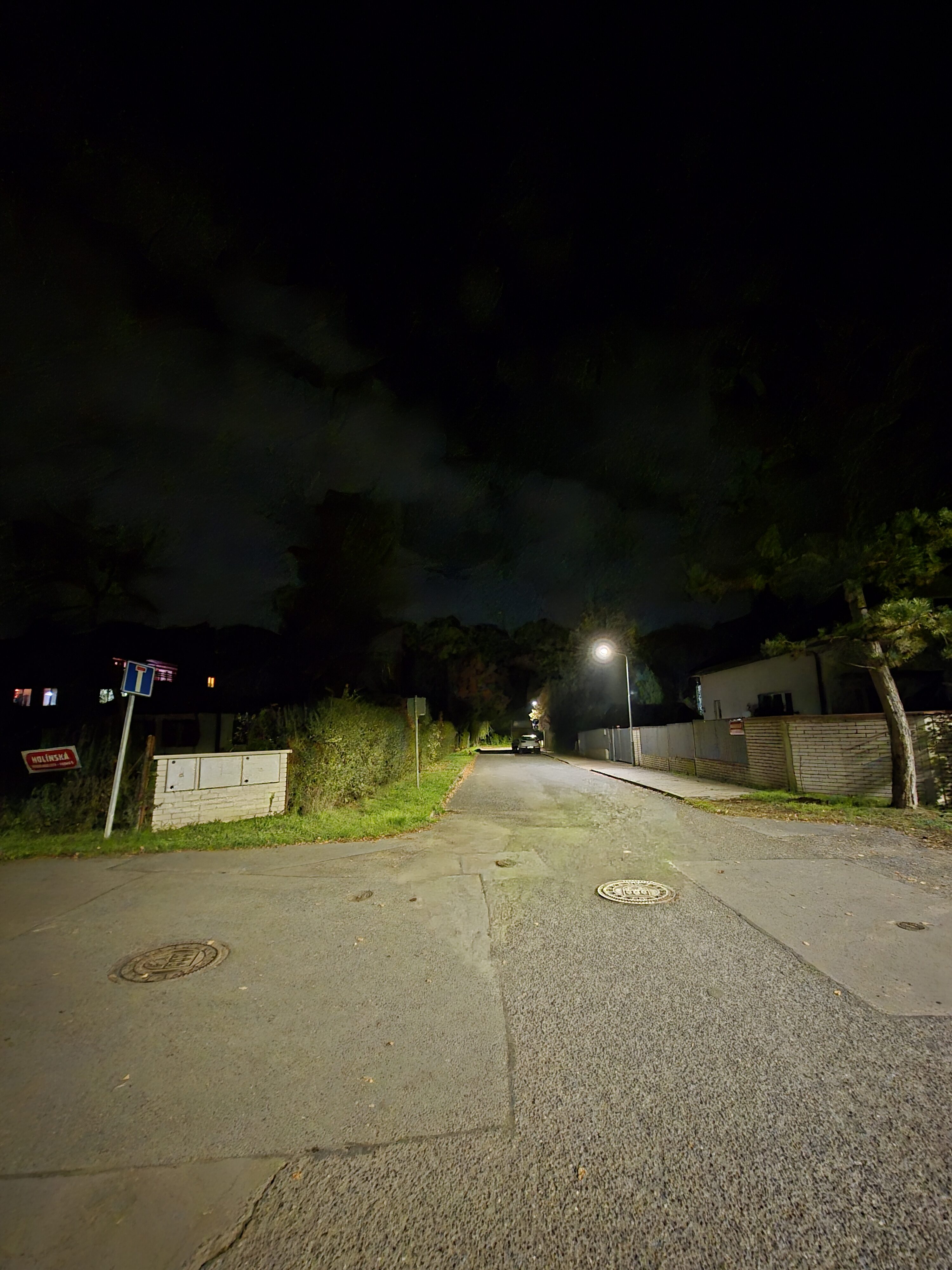 Galaxy S25 FE nocni fotka 30