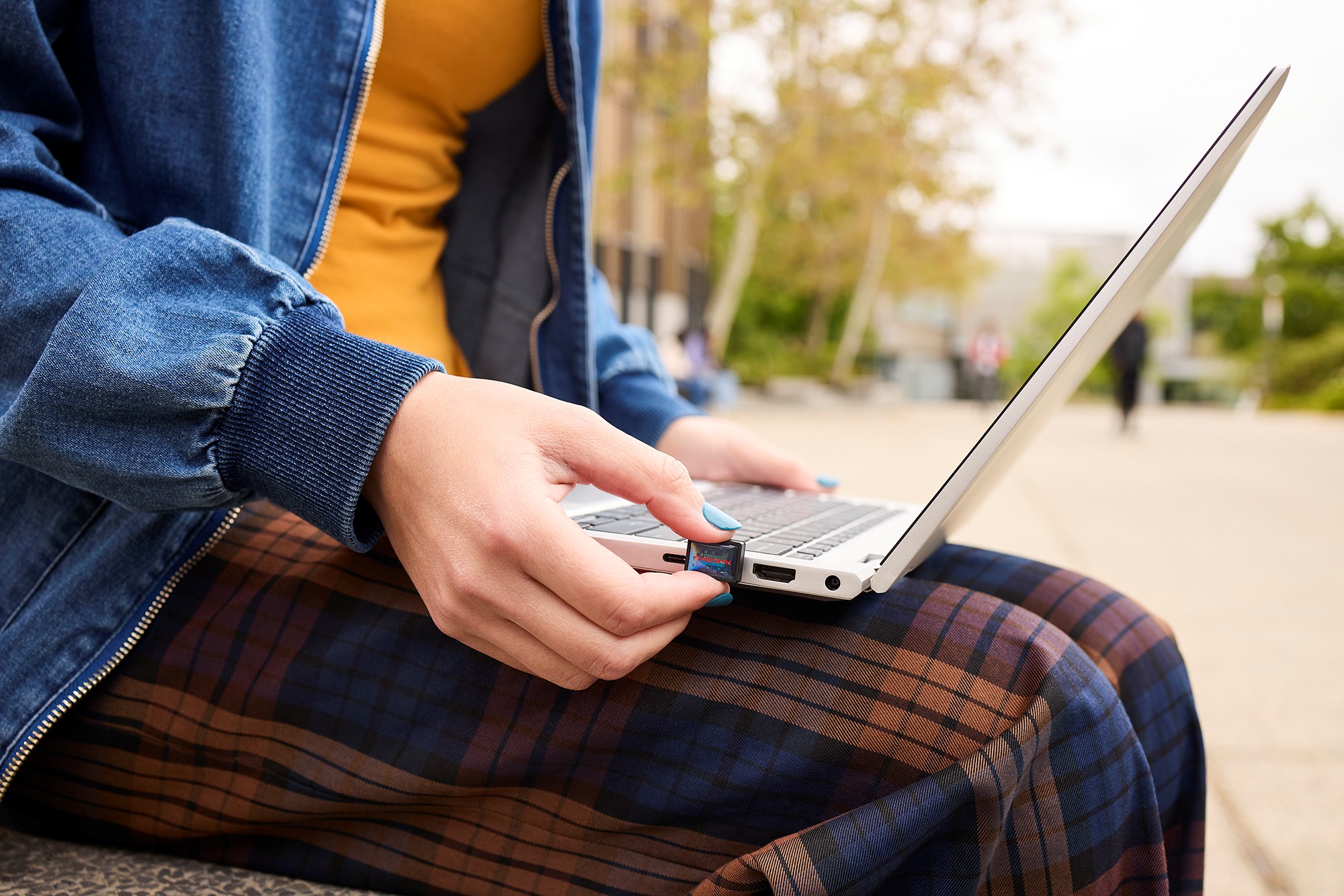 Life SNDK Extreme Fit USB C Flash Drive 05 PIT