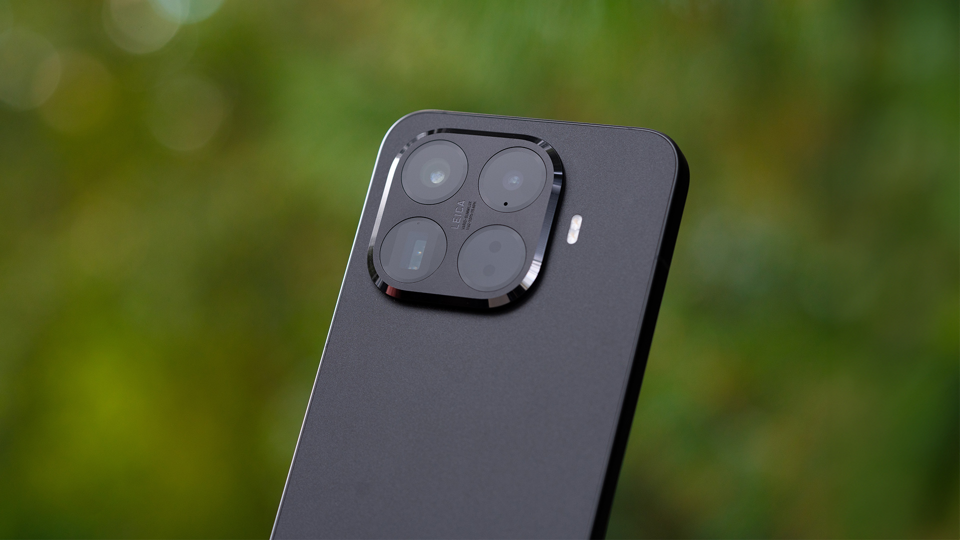 1920 1080 Xiaomi 15T Pro back black