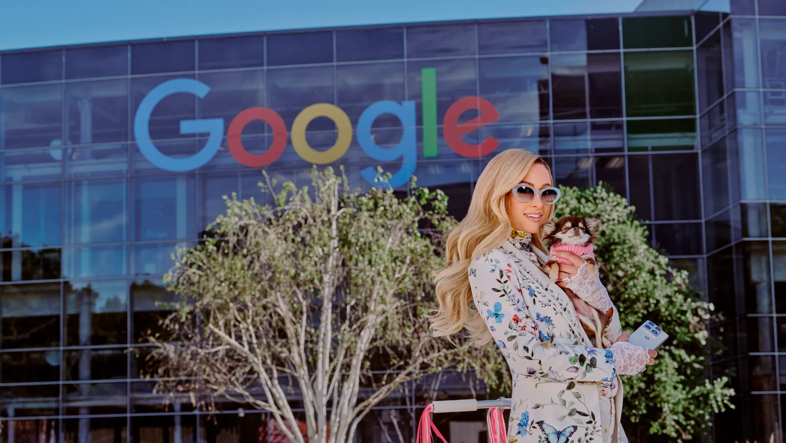 Paris Hilton a Google