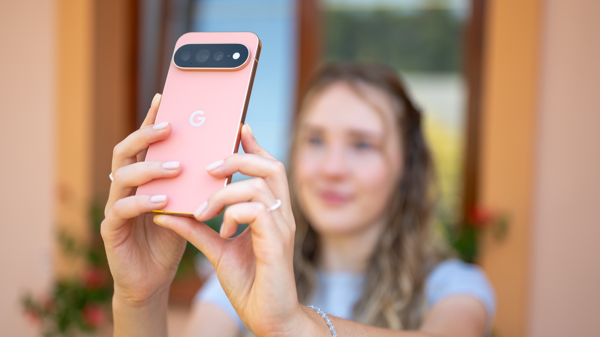 1920 1080 Google Pixel 11 selfie