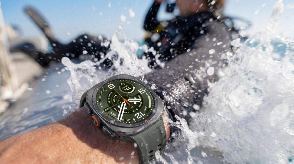 203 lifestyle galaxy watch ultra2 durability ocean diving 1 e1787230122254