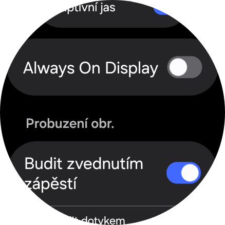 Galaxy Watch zapnuty AOD vypnute gesto Budit zvednutim zapesti delsi vydrz 3