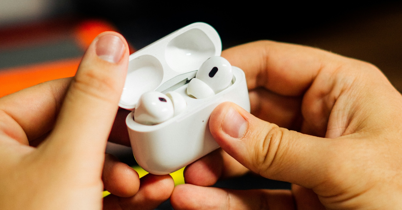 1520 794 AirPods Pro